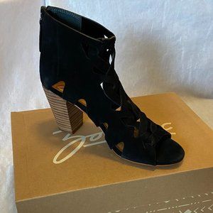 Camila Woven City Sandals- Black